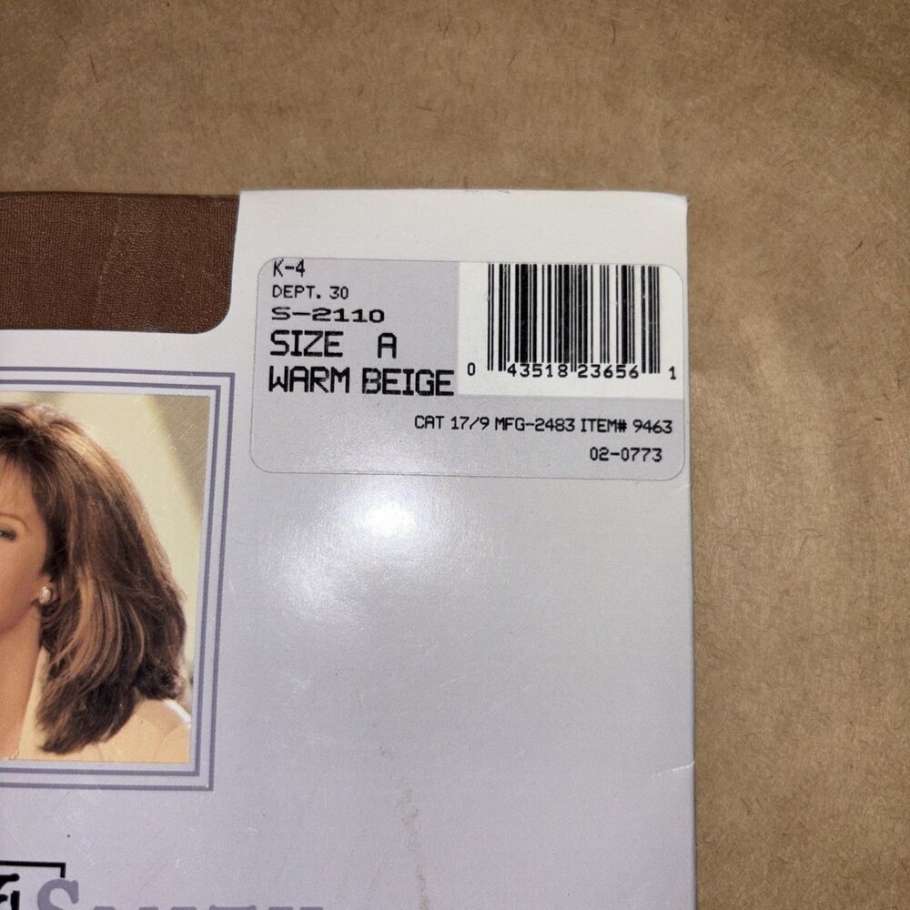 Jaclyn Smith Light Support Pantyhose Size A Warm Beige Vintage Brand New - Picture 2 of 3